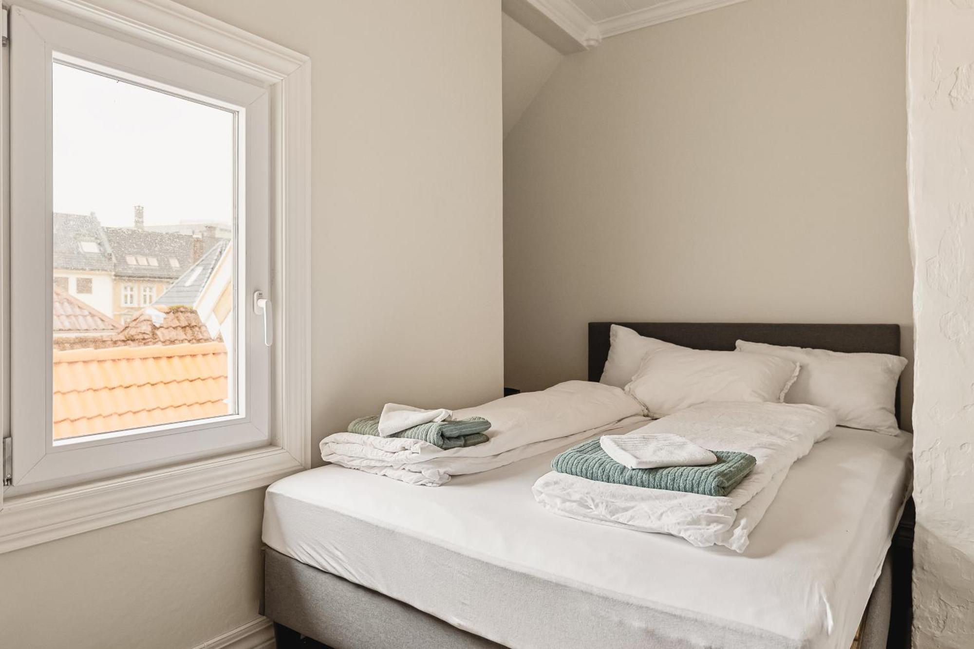 Апартаменти 2024 Renovated Luxury Penthouse! Up To 9 Guests! Берген Екстер'єр фото